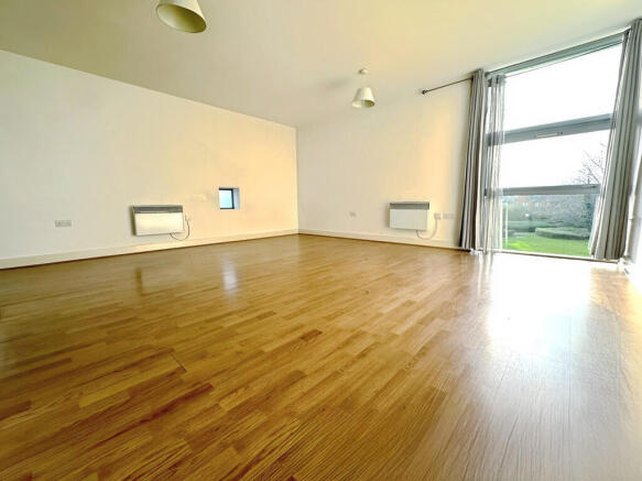 1 bed Apartment for sale Image 6