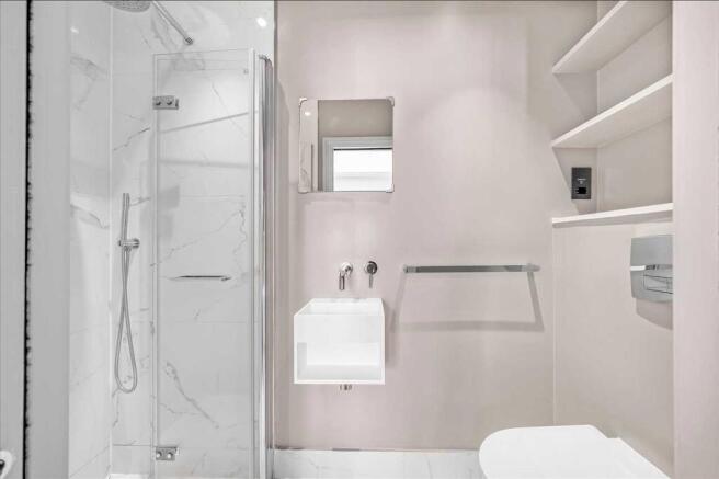 En Suite Bathroom