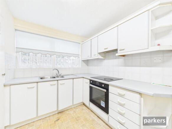 Pitford Road, Woodley, Reading, RG5 photo 2