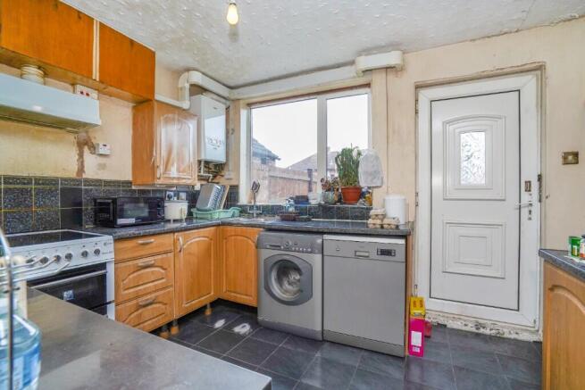 4 bed Semi-Detached for sale Image 6
