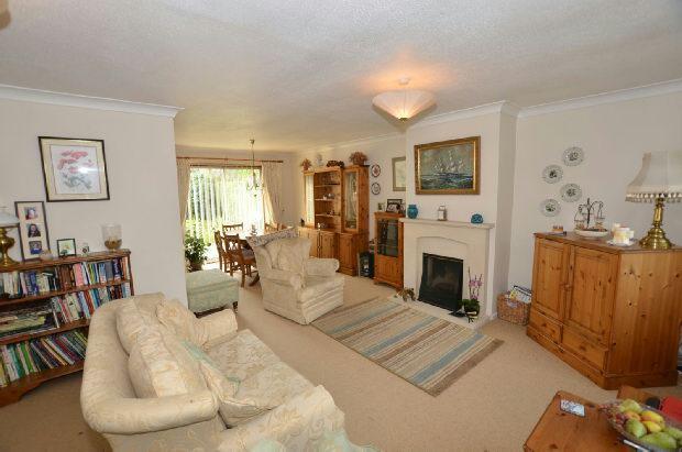 Sitting/Dining Room