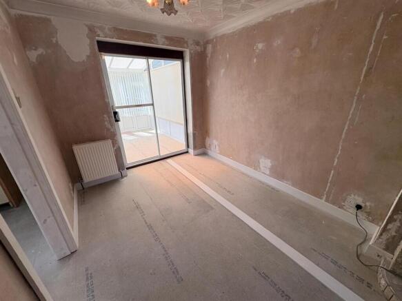3 bed Semi-Detached for sale Image 6