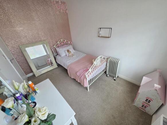 3 bed Semi-Detached for sale Image 9