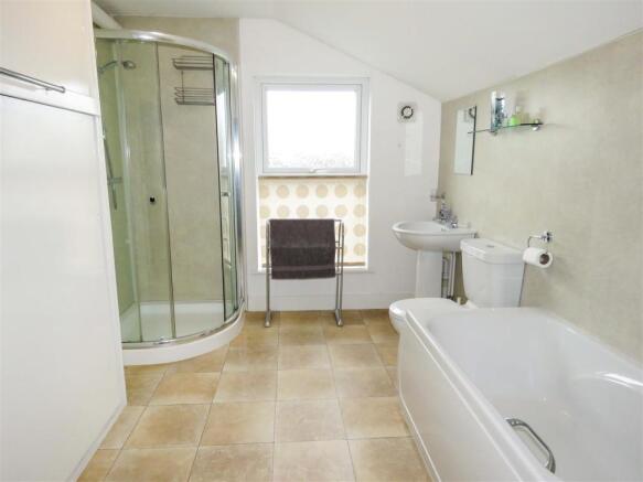 Bathroom.JPG