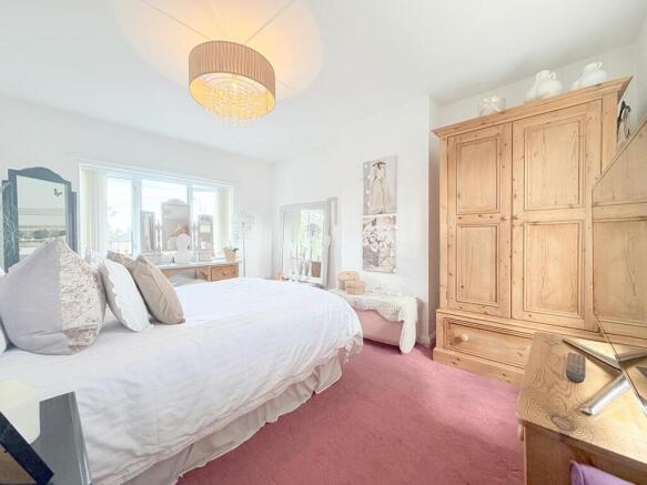 2 bed House for sale Image 7