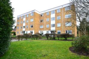 Flat 3, Merlin Court, The Cloisters, Frimley, Camberley GU16 7JN