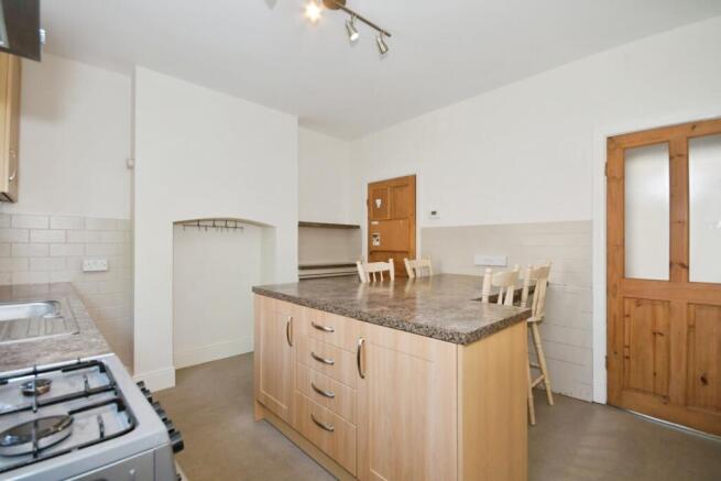 3 bed Terraced for sale Image 4