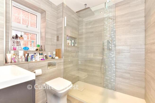 Thompson Grove, Littlehampton, West Sussex photo 4