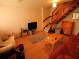 16, Well Close Rise, Woodhouse, Leeds LS7 1HT