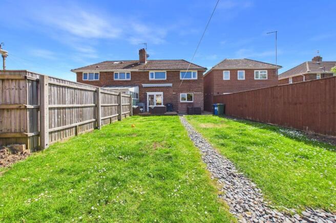 Cavan Crescent, Poole, Dorset, BH17 photo 4