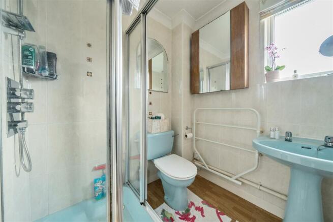En Suite Shower Room