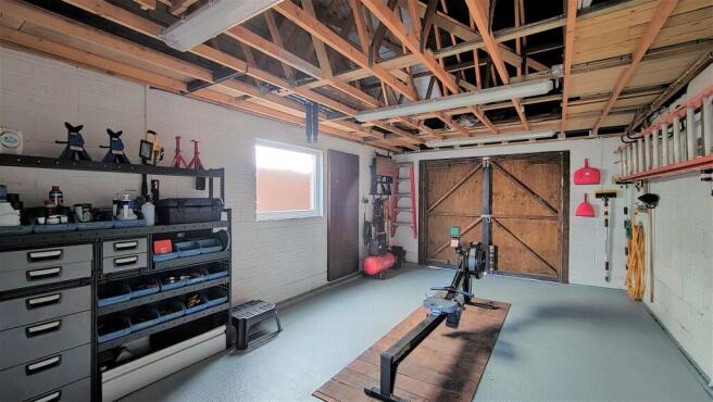 Garage.jpg