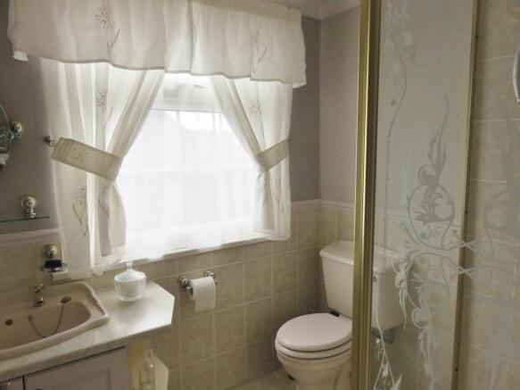 Master Bedroom - en suite