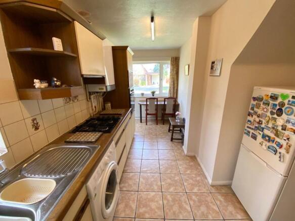 KITCHEN/DINING ROOM