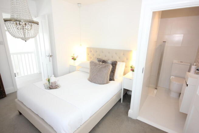 Bedroom 1 ensuite