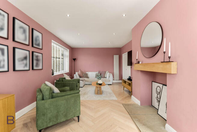 4 bed Detached for sale Image 5