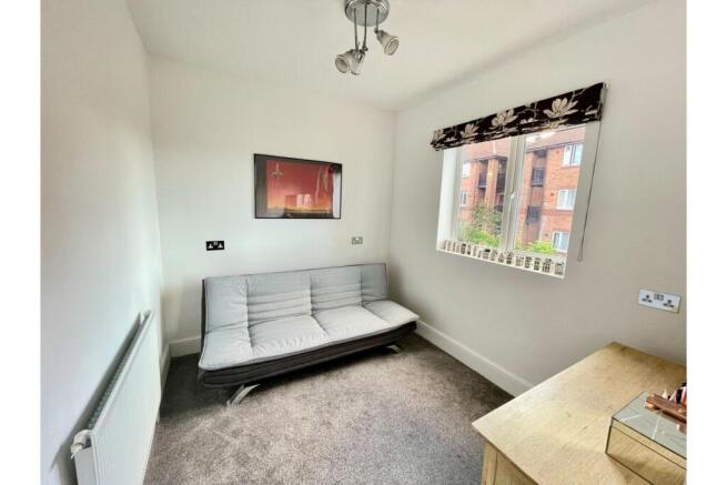 4 bed Terraced Bungalow for sale Image 10