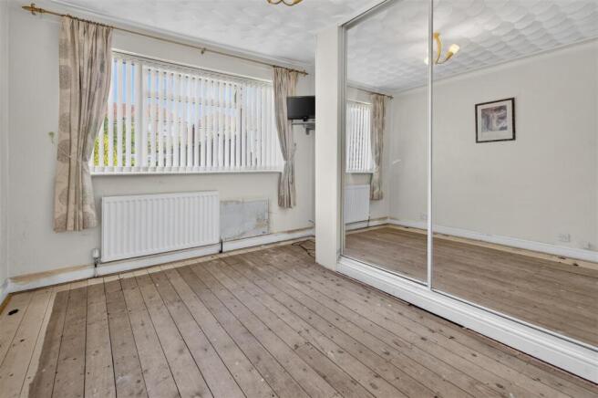 2 bed Semi-Detached Bungalow for sale Image 10