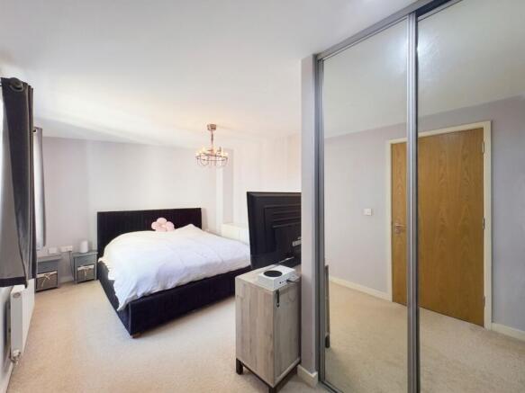 2 bed Apartment for sale Image 9
