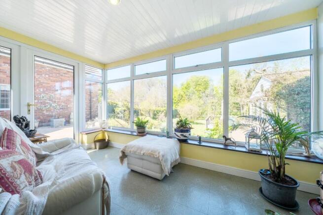 GARDEN ROOM.jpg