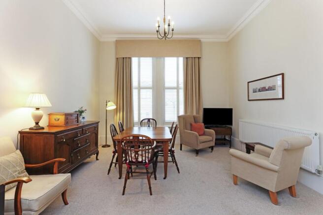 4 bed Semi-Detached for sale Image 4