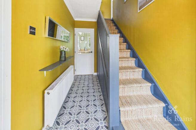 4 bed Semi-Detached for sale Image 4