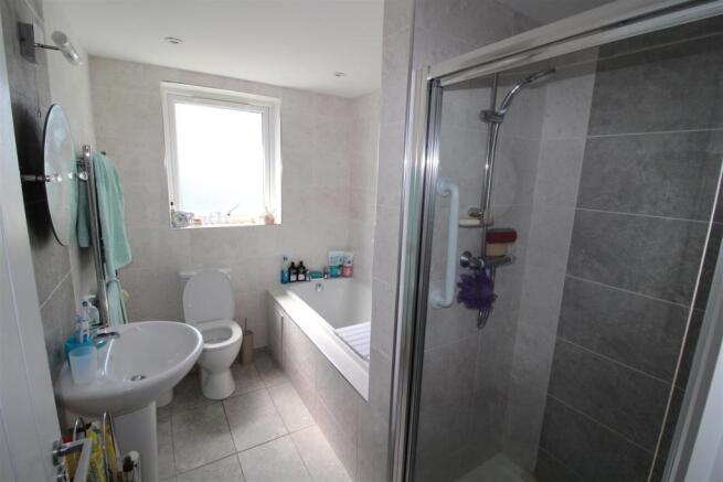 Bathroom.JPG