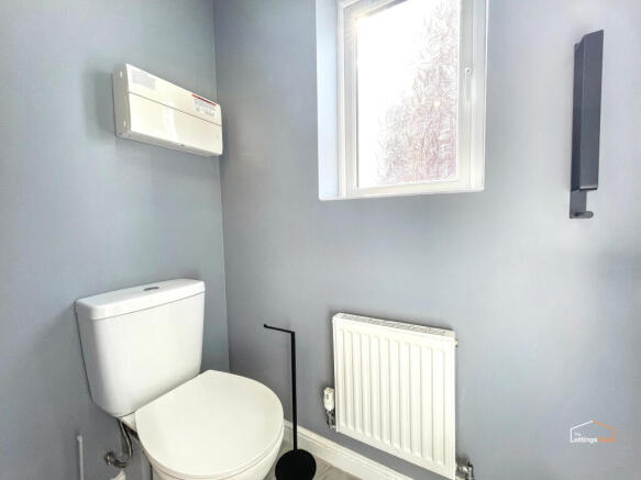 3 bed Semi-Detached to rent Image 8