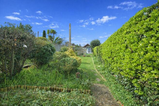 Far Reaching Views * Brading photo 4