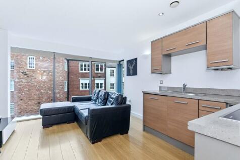 Waterloo Court, Dock St, LS10