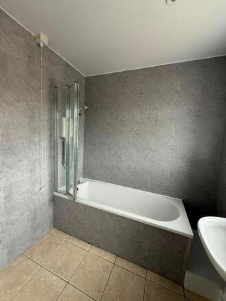 3 bed End of Terrace to rent Image 7