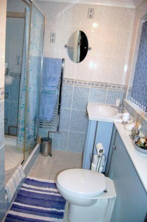 Ensuite shower