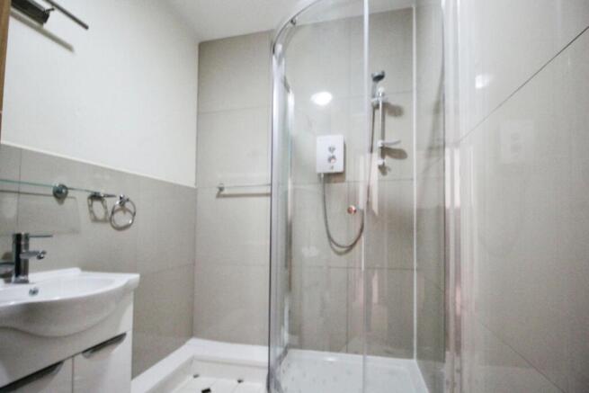 1 bed Apartment to rent Image 4