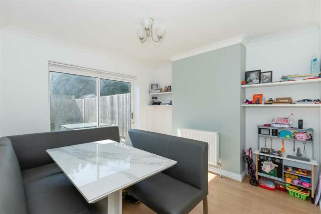 13 Broadwater Way_9.JPG