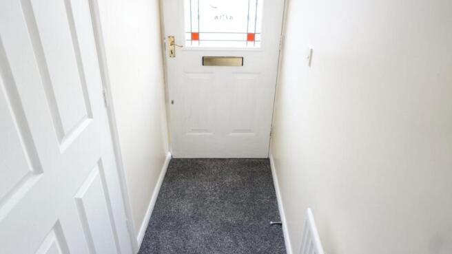 2 bed Semi-Detached to rent Image 11