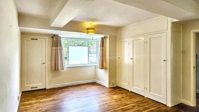 Flat 17, Hanger Court, Hanger Green, Ealing, London, W5 3ER