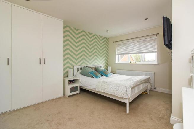 bed1.jpg