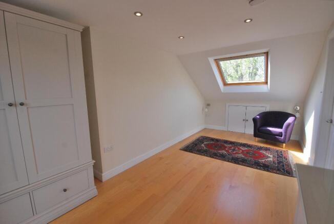 Master Bedroom - Alternative View