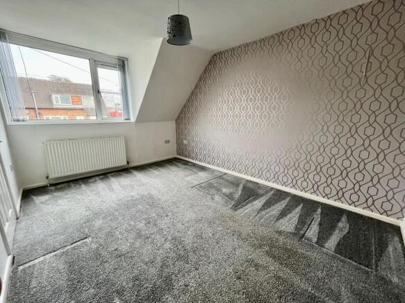 3 bed House to rent Image 6