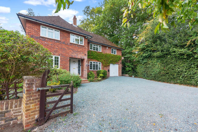 6 Fernhill Walk (...