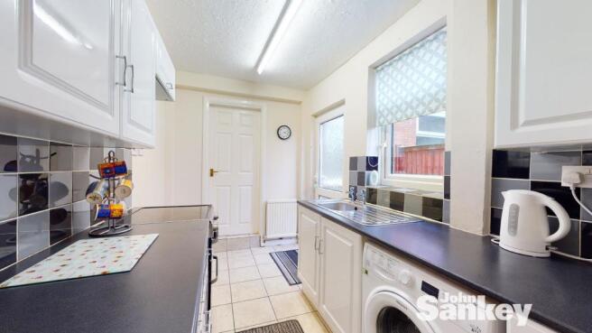 Kitchen 1.jpg