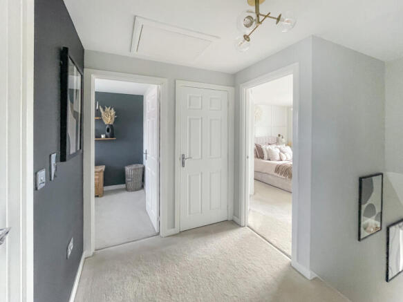 4 bed Detached for sale Image 10