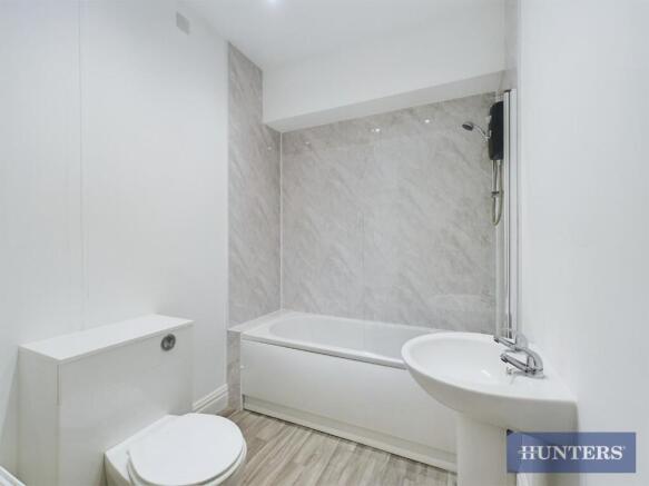 2 bed Semi-Detached Bungalow for sale Image 8