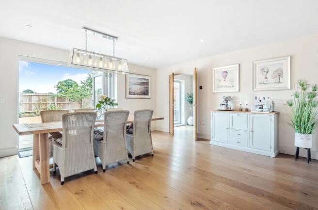 Kitchen/Breakfast Rm