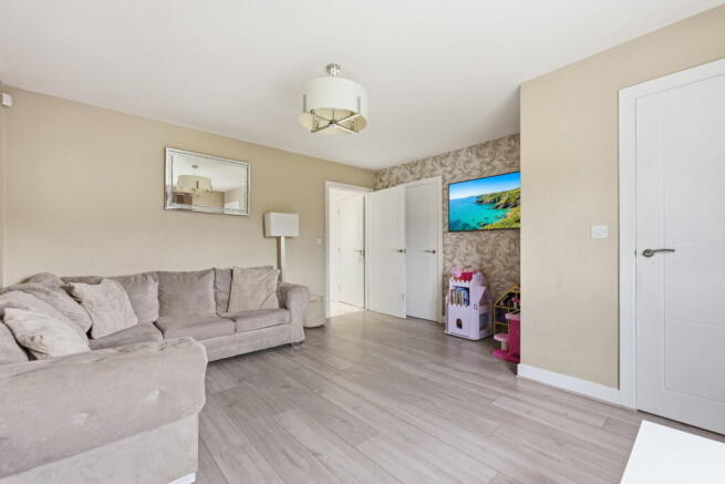 3 bed Semi-Detached for sale Image 9
