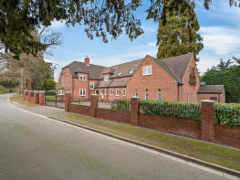 8 Redwood, Wykham Gardens, Banbury OX16 9LF