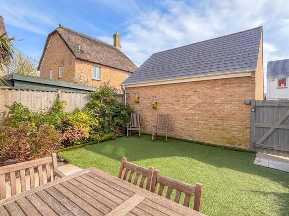 Rear Garden (3).JPG
