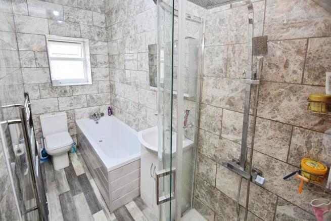 4 bed Terraced for sale Image 12