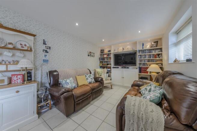 7 Tytherington Close-007.JPG