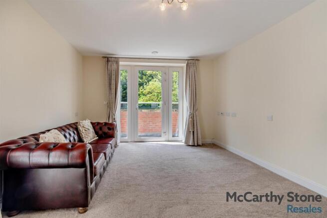 1 bed Apartment for sale Image 12